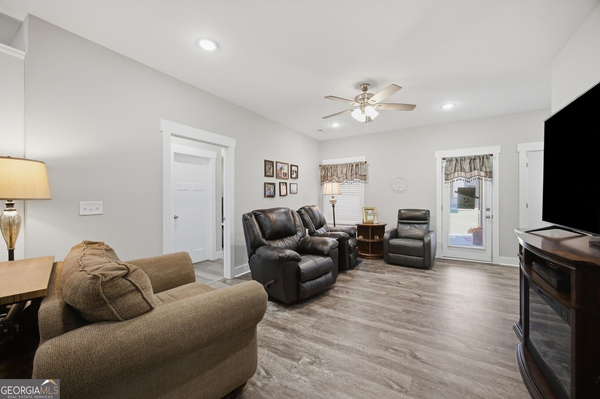 2 bedroom, 2.5 bathroom, 1,450 sq ft townhouse for sale at 84 Maddox Lane, Chatsworth, GA 30705 — photo 8