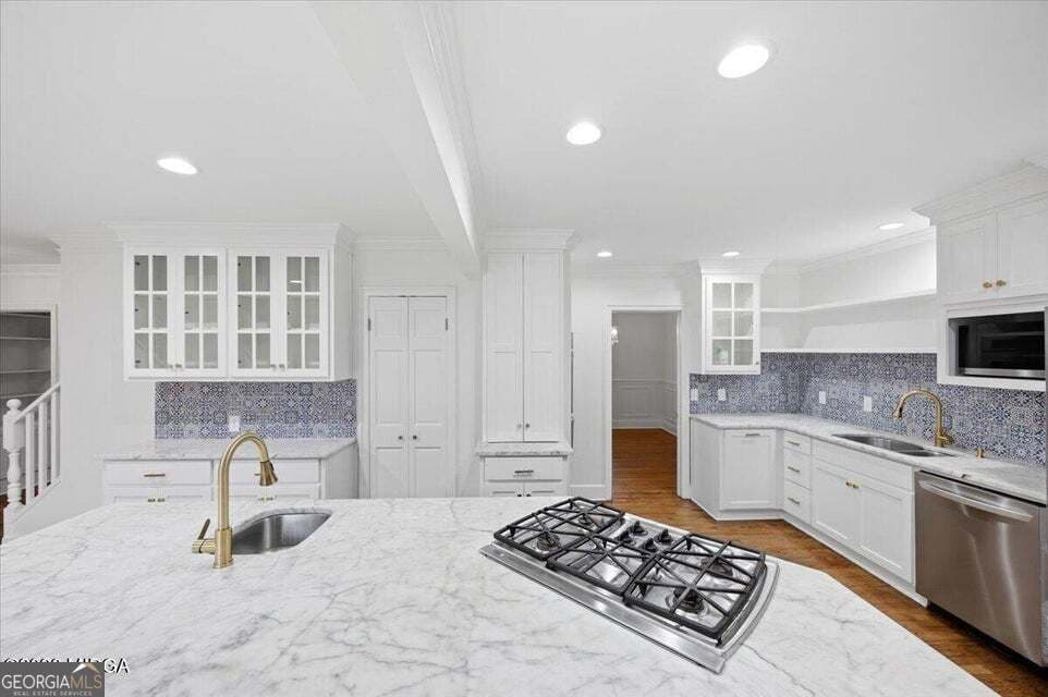4 bedroom, 4 bathroom, 2,933 sq ft single family residence for sale at 3561 Overlook Avenue, Macon, GA 31204 — photo 8