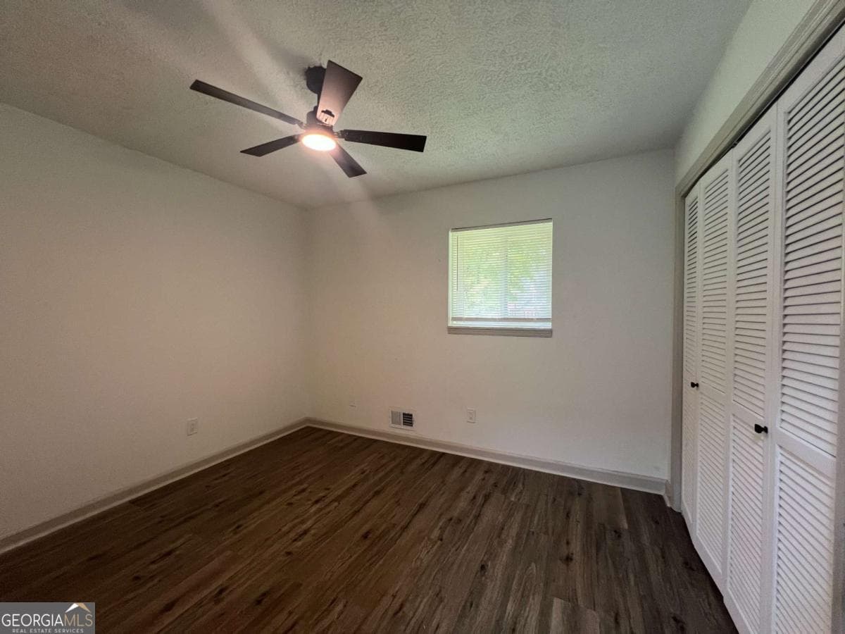 5 bedroom, 3 bathroom, 2,352 sq ft single family residence for rent at 5760 Penfield Place, Atlanta, GA 30349 for $3,200 a month — photo 8