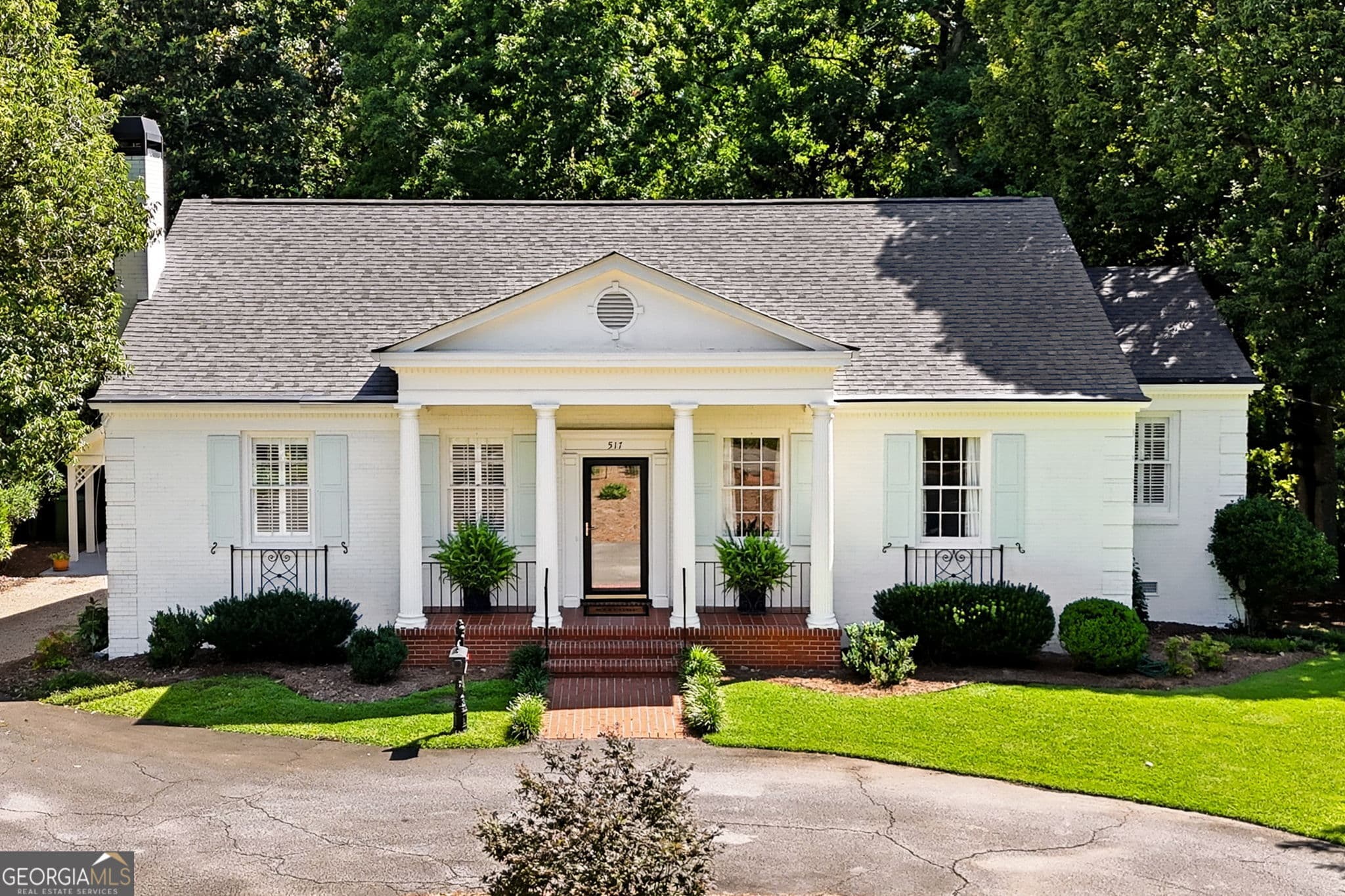 3 bedroom, 3 bathroom, 2,386 sq ft single family residence for sale at 517 E College Street, Griffin, GA 30224 — photo 2