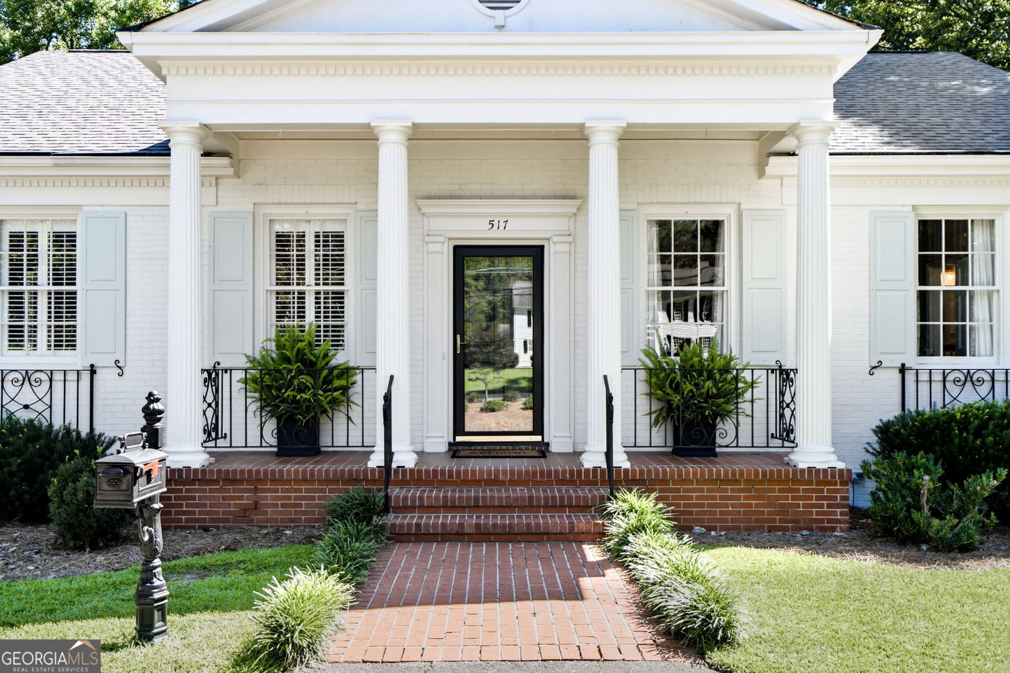 3 bedroom, 3 bathroom, 2,386 sq ft single family residence for sale at 517 E College Street, Griffin, GA 30224 — photo 5