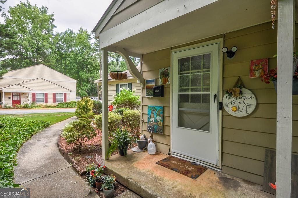 2 bedroom, 1 bathroom, 882 sq ft townhouse sold at 1304 Old Coach Road, Marietta, GA 30008