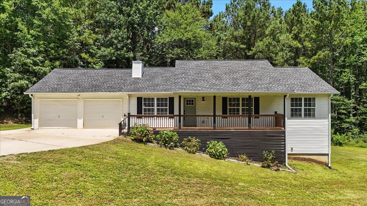3 bedroom, 2 bathroom, 1,300 sq ft single family residence sold at 129 Carolyn Path, Rockmart, GA 30153