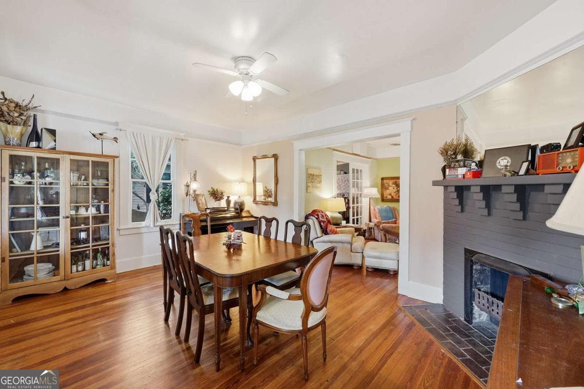 3 bedroom, 2 bathroom, 1,285 sq ft single family residence for sale at 1218 E 48Th Street, Savannah, GA 31404 — photo 5