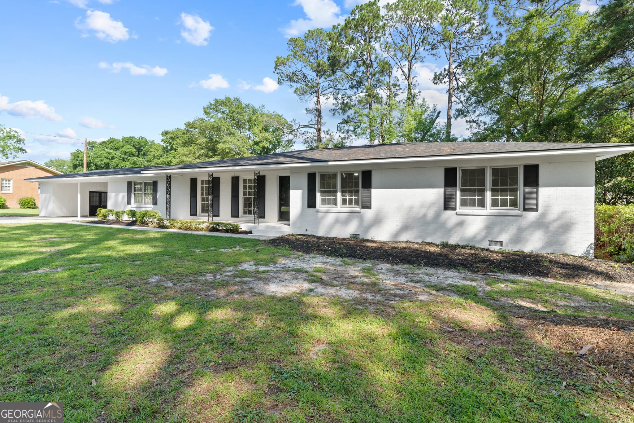 3 bedroom, 2 bathroom, 2,502 sq ft single family residence for rent at 223 Brookwood Drive, Dublin, GA 31021 for $2,400 a month — photo 3