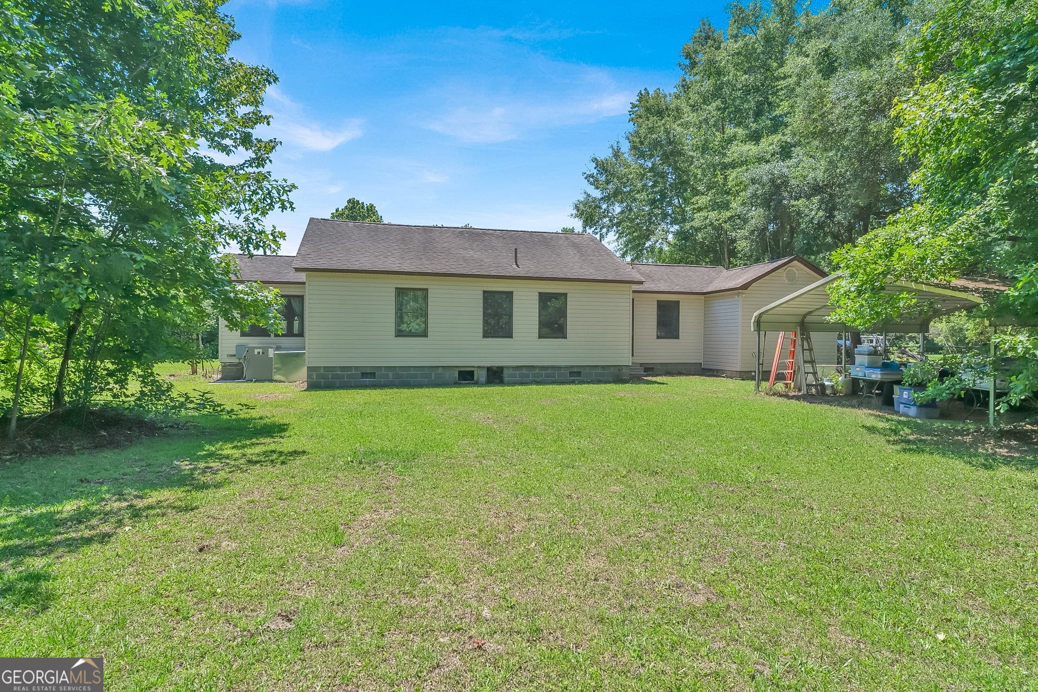 8 bedroom, 5 bathroom, 4,913 sq ft single family residence for sale at 124 Vidalia Road, Savannah, GA 31419 — photo 4