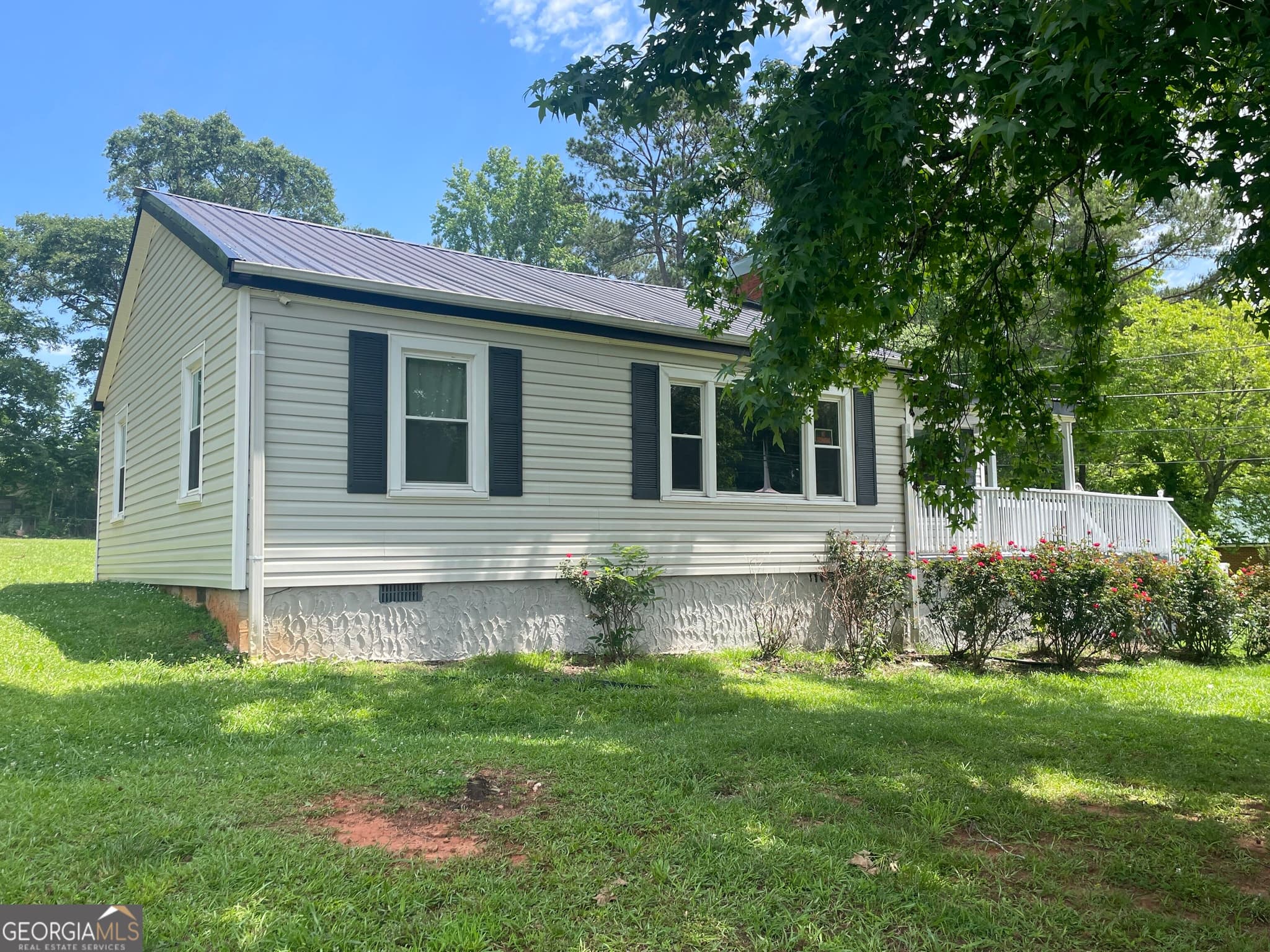 3 bedroom, 1 bathroom, 1,104 sq ft single family residence for sale at 21 Newton Street, Manchester, GA 31816 — photo 3