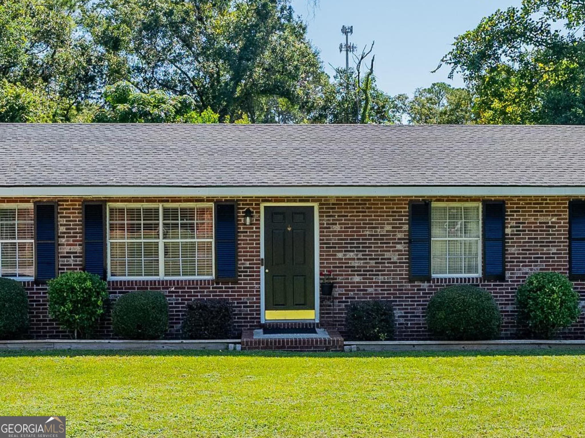 3 bedroom, 1 bathroom, 1,300 sq ft single family residence sold at 420 Jackson Street, Blackshear, GA 31516