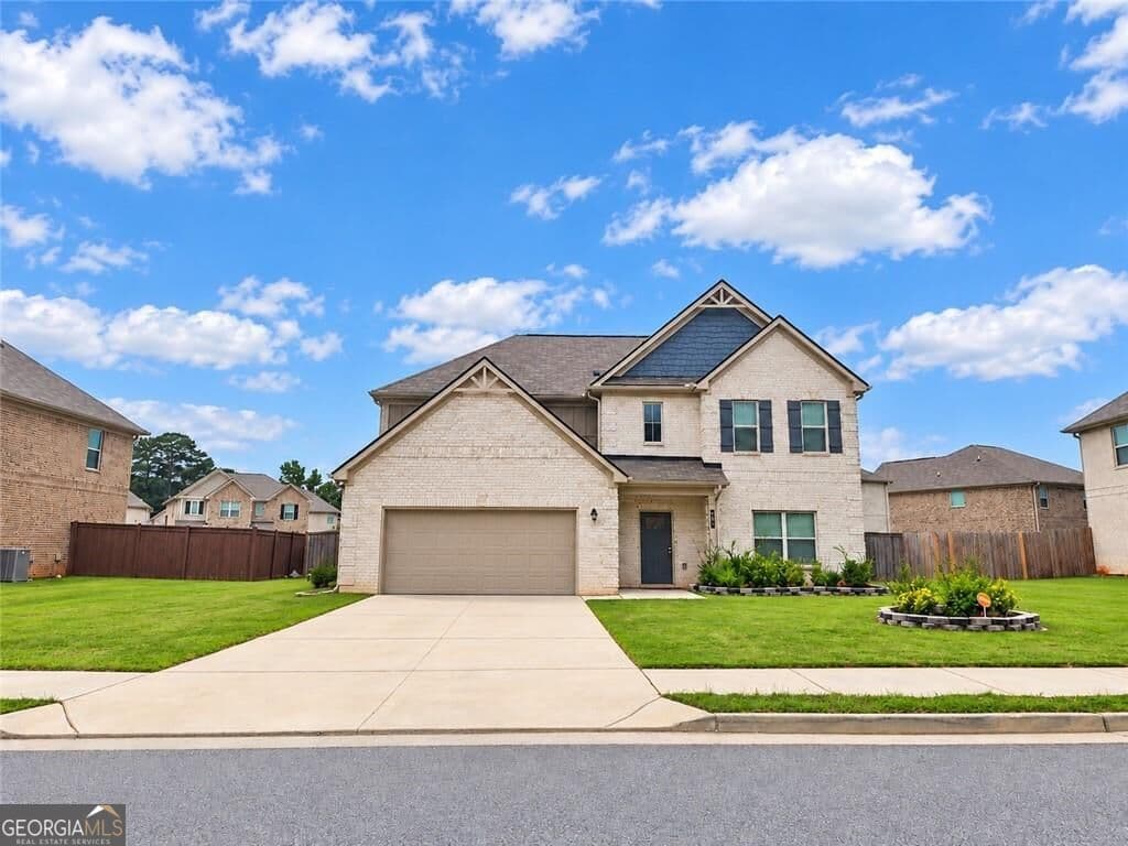 5 bedroom, 3 bathroom, 2,842 sq ft single family residence for sale at 197 Cabin Way, Hampton, GA 30228 — photo 1 of 22