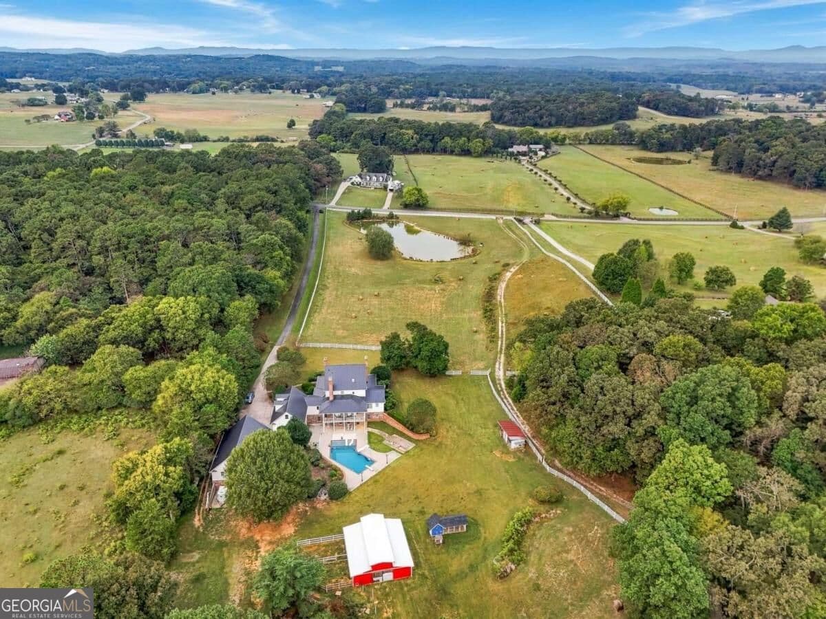 7 bedroom, 7.5 bathroom, 8,609 sq ft single family residence for sale at 171 School House Road, Calhoun, GA 30701 — photo 2