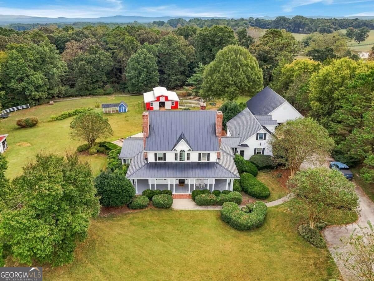 7 bedroom, 7.5 bathroom, 8,609 sq ft single family residence for sale at 171 School House Road, Calhoun, GA 30701 — photo 5