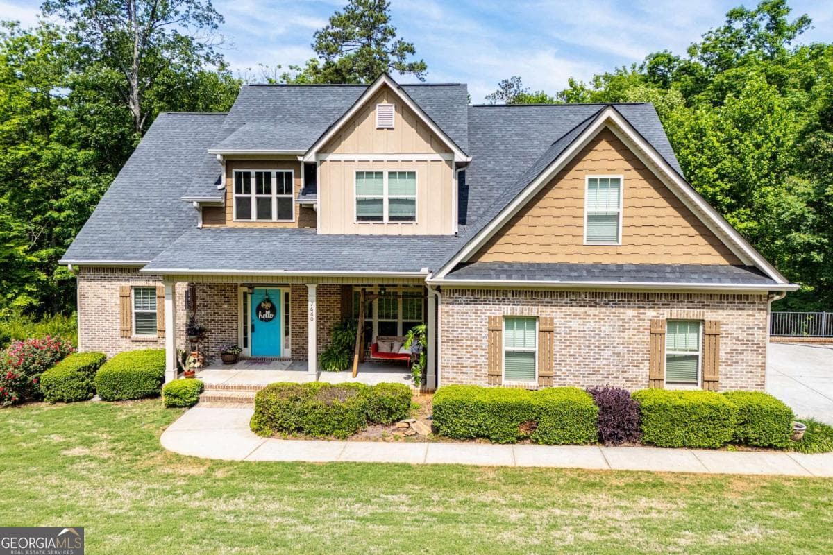 4 bedroom, 3 bathroom, 2,936 sq ft single family residence sold at 7660 Brookcrest Court, Douglasville, GA 30135
