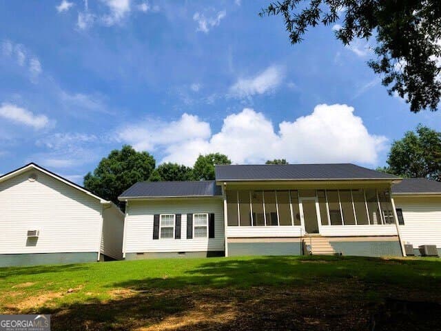 3 bedroom, 2 bathroom, 2,100 sq ft single family residence for sale at 960 Mcentyre Loop, Calhoun, GA 30701 — photo 4