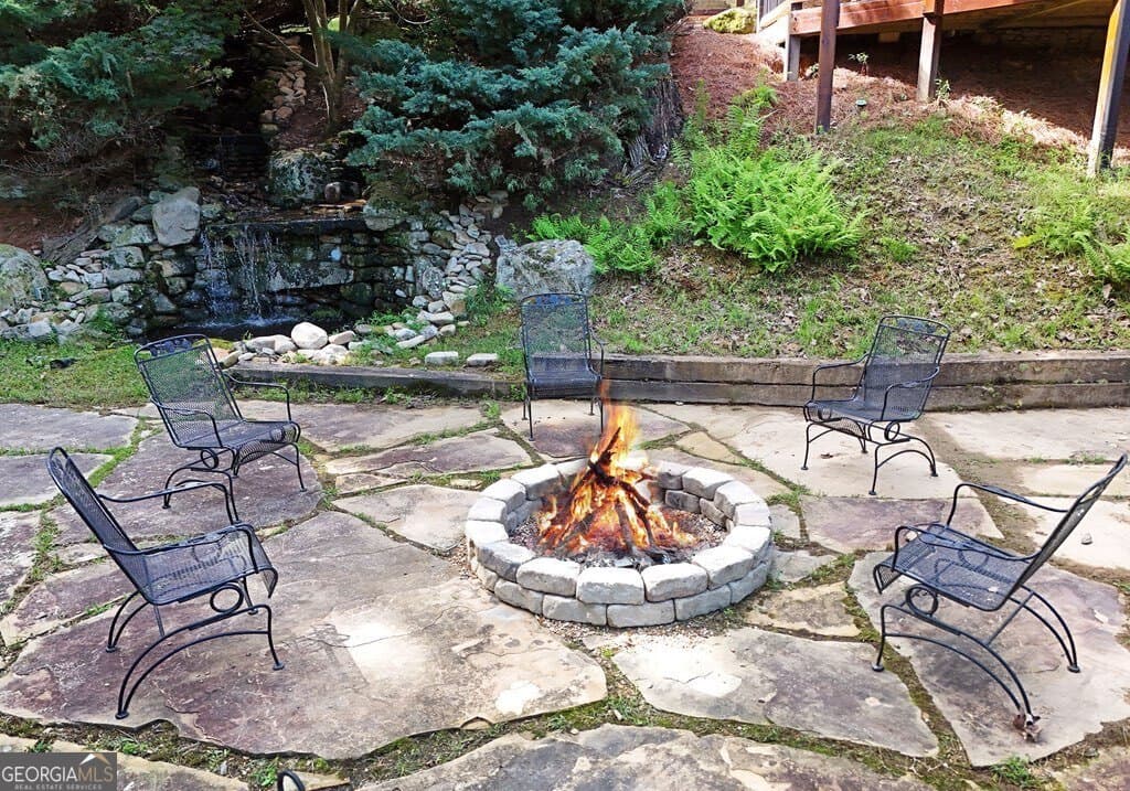 5 bedroom, 3.5 bathroom, 3,140 sq ft cabin,single family residence for sale at 71 High Country Lane, Morganton, GA 30560 — photo 7