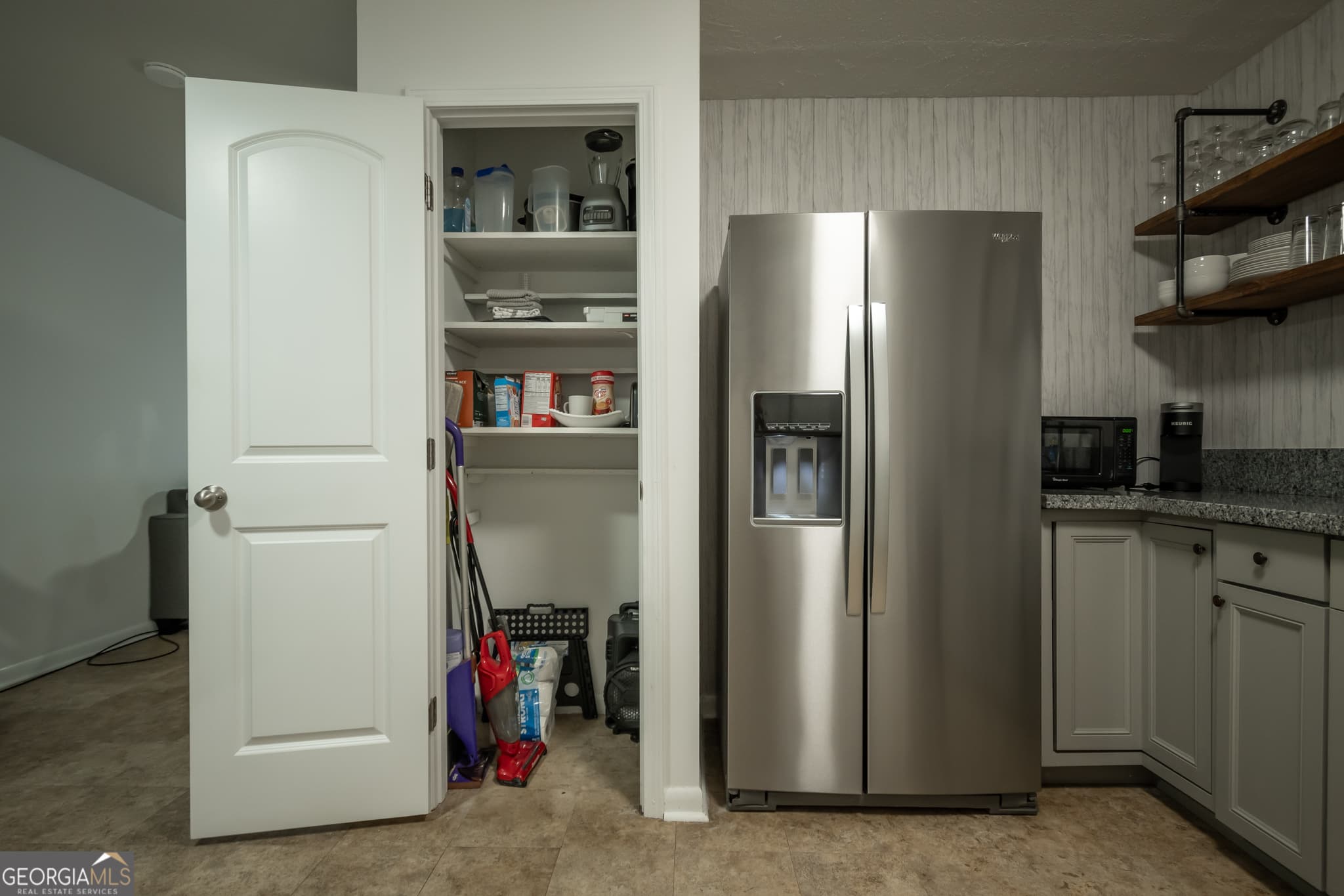 2 bedroom, 2 bathroom townhouse for rent at 880 College Avenue, Athens, GA 30601 for $1,200 a month — photo 8