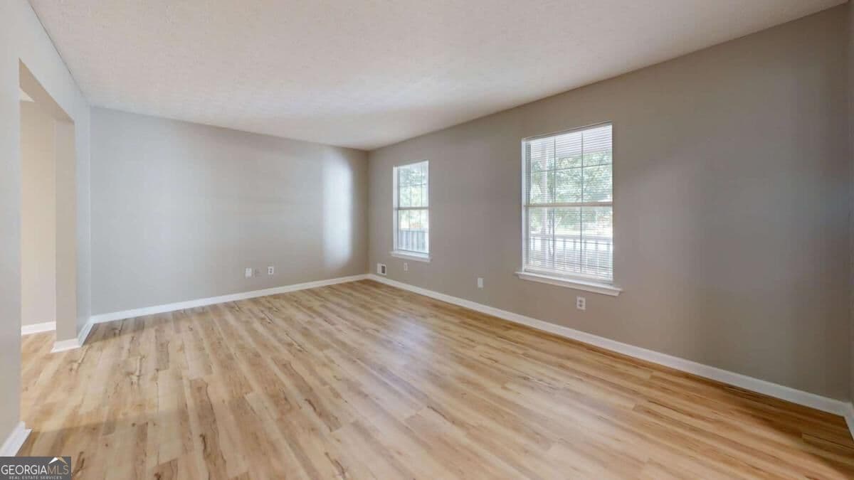 3 bedroom, 2.5 bathroom, 1,983 sq ft single family residence for sale at 4650 Westminster Drive, Ellenwood, GA 30294 — photo 4