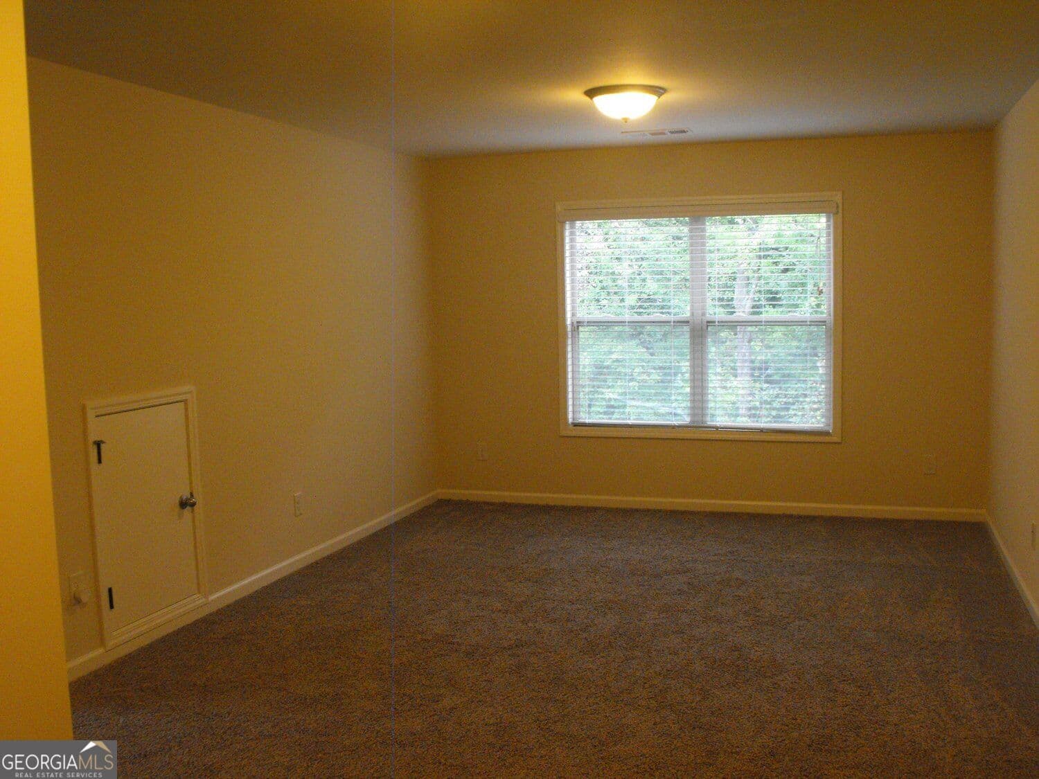7 bedroom, 5 bathroom, 4,289 sq ft single family residence for sale at 4289 Amberleaf Walk, Lilburn, GA 30047 — photo 9