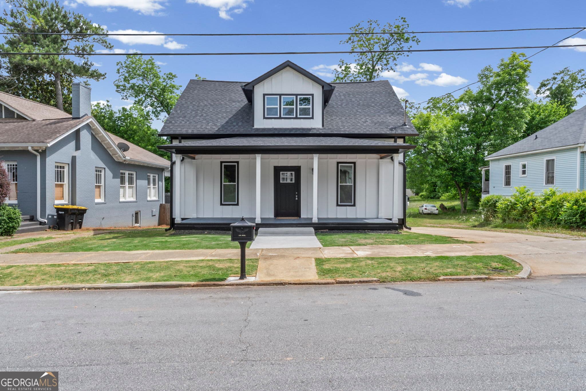 3 bedroom, 3 bathroom, 2,292 sq ft single family residence for rent at 14 Salbide Avenue, Newnan, GA 30263 for $2,950 a month — photo 2