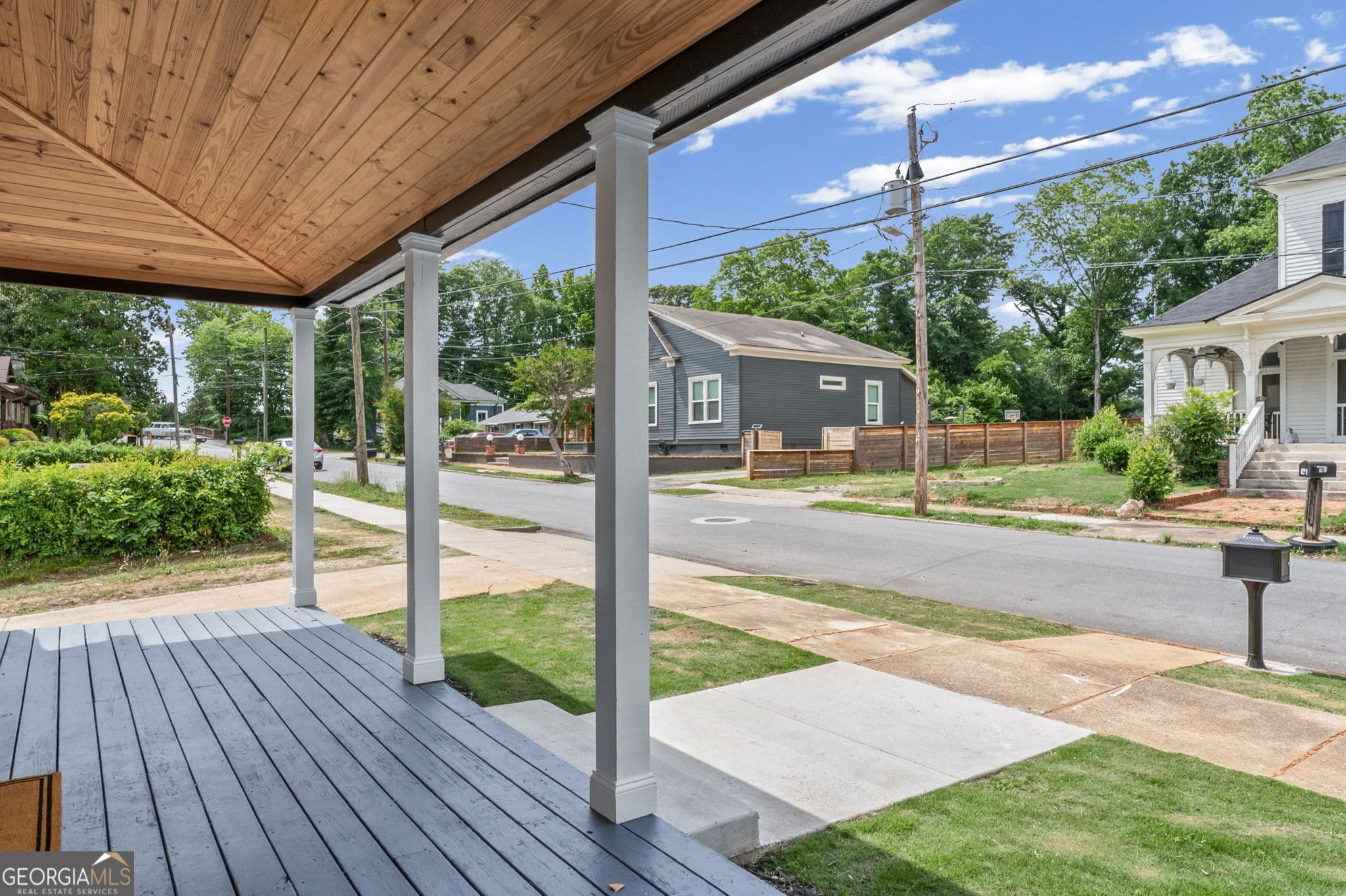 3 bedroom, 3 bathroom, 2,292 sq ft single family residence for rent at 14 Salbide Avenue, Newnan, GA 30263 for $2,950 a month — photo 6