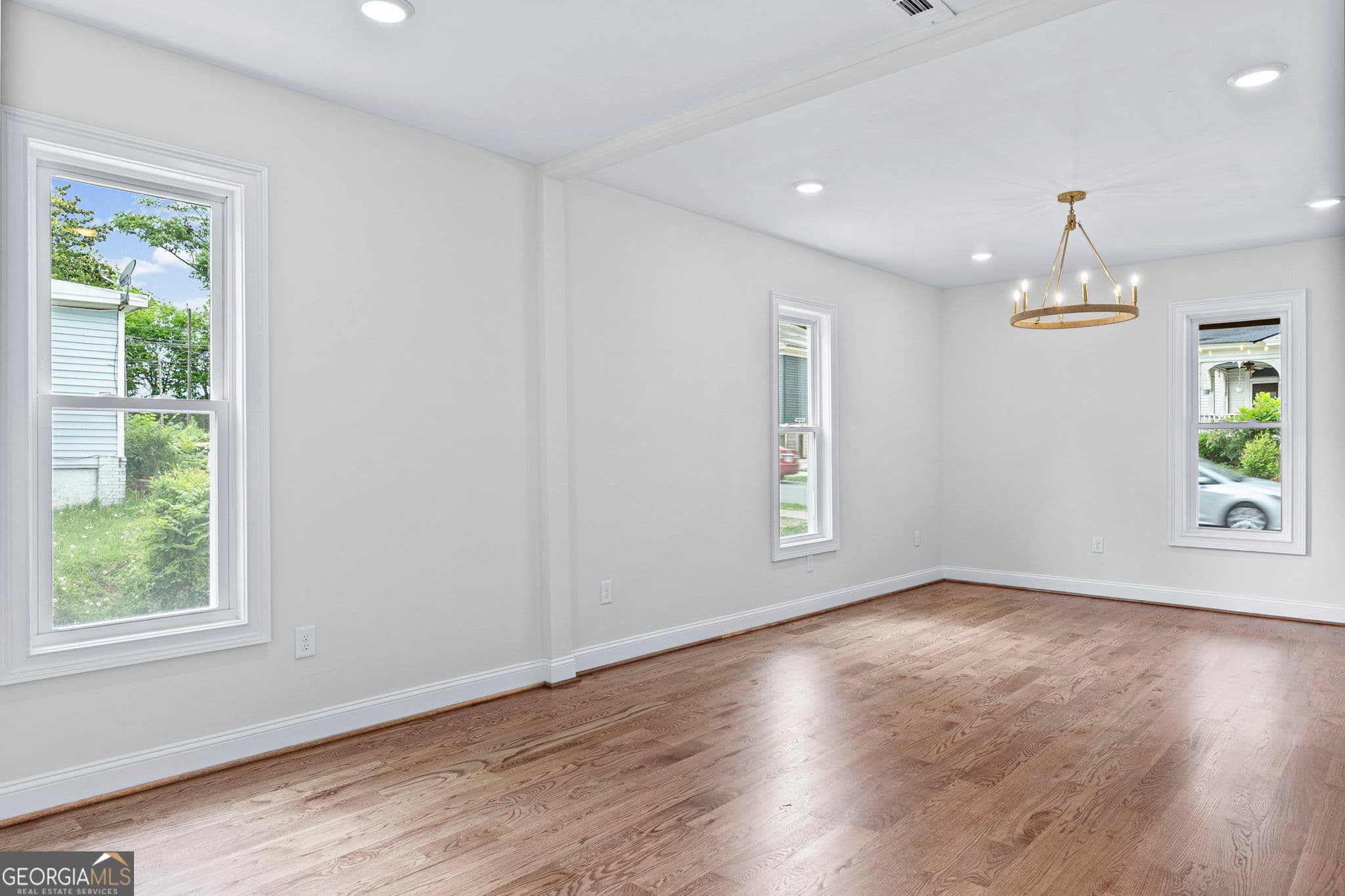 3 bedroom, 3 bathroom, 2,292 sq ft single family residence for rent at 14 Salbide Avenue, Newnan, GA 30263 for $2,950 a month — photo 9