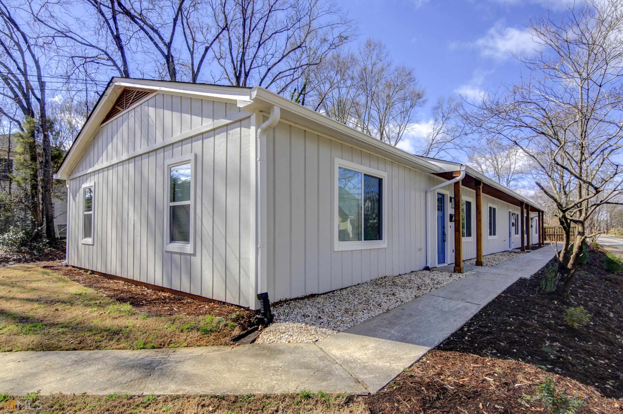 2 bedroom, 1 bathroom, 954 sq ft triplex for rent at 48 Clark Street 48, Newnan, GA 30263 for $1,595 a month — photo 2