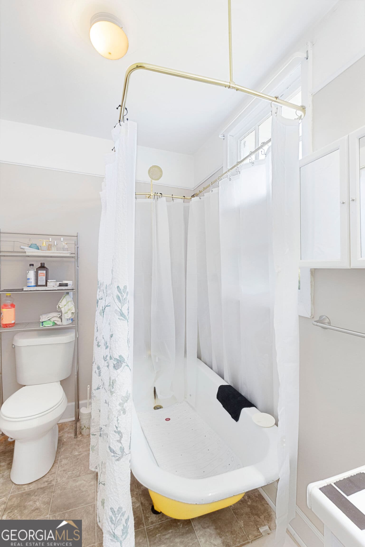 1 bedroom, 1 bathroom, 924 sq ft single family residence for sale at 2408 37th Street, Valley, AL 36854 — photo 6