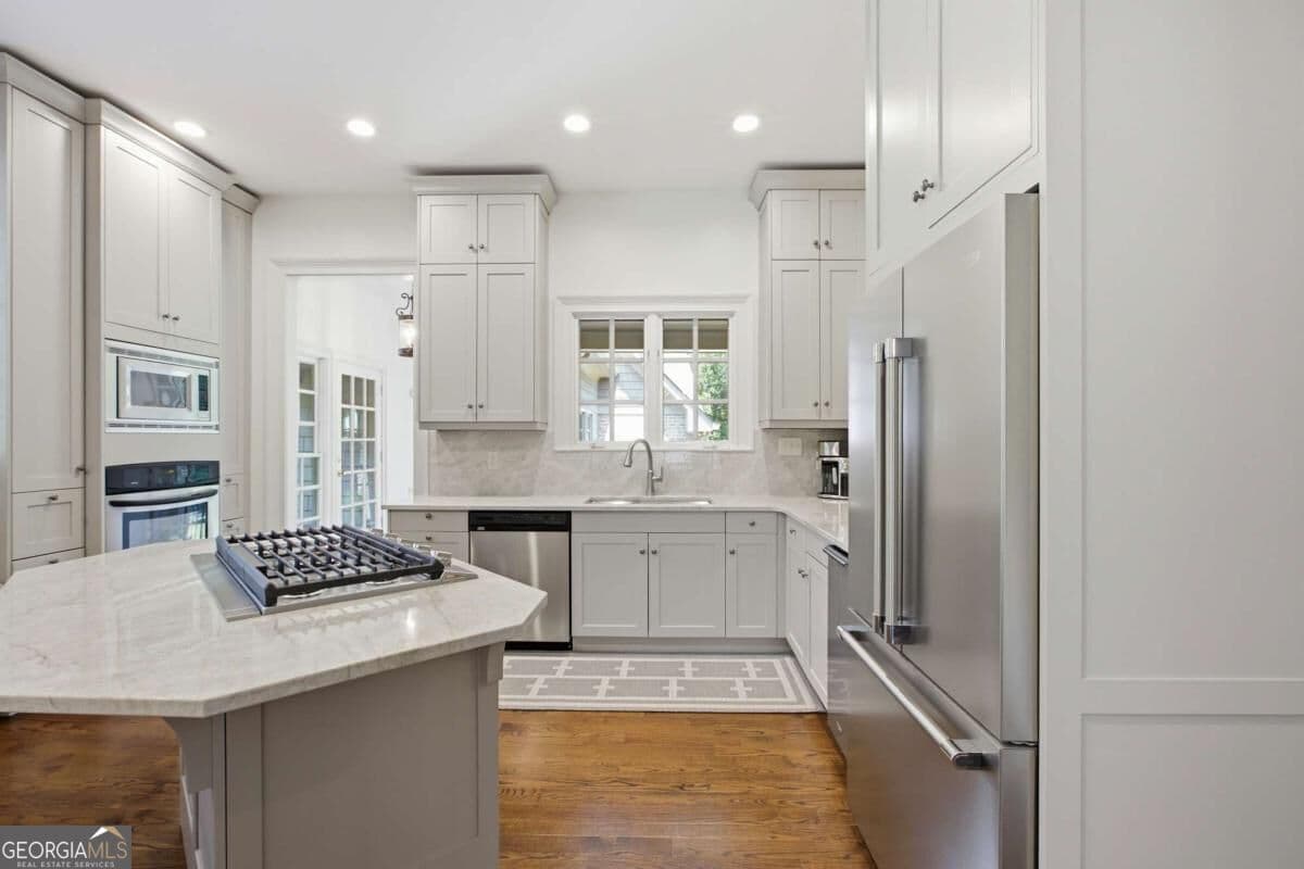 5 bedroom, 5.5 bathroom, 4,259 sq ft single family residence for sale at 221 Hamilton Road, Athens, GA 30606 — photo 9