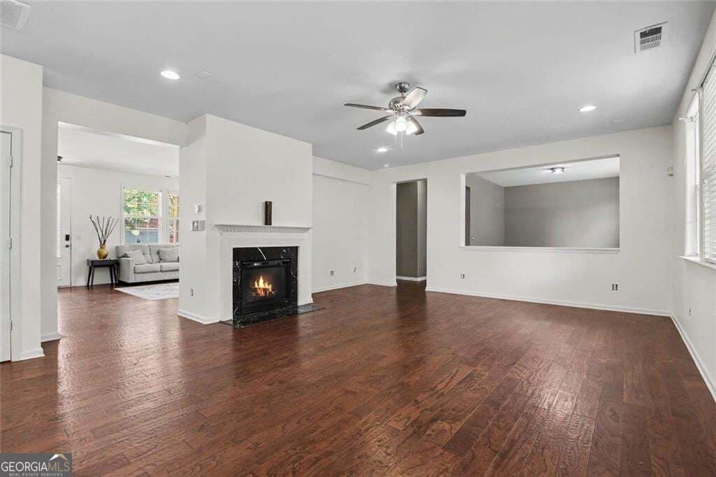 6 bedroom, 3.5 bathroom, 3,551 sq ft single family residence for sale at 6195 Park Leaf Walk, Buford, GA 30518 — photo 6