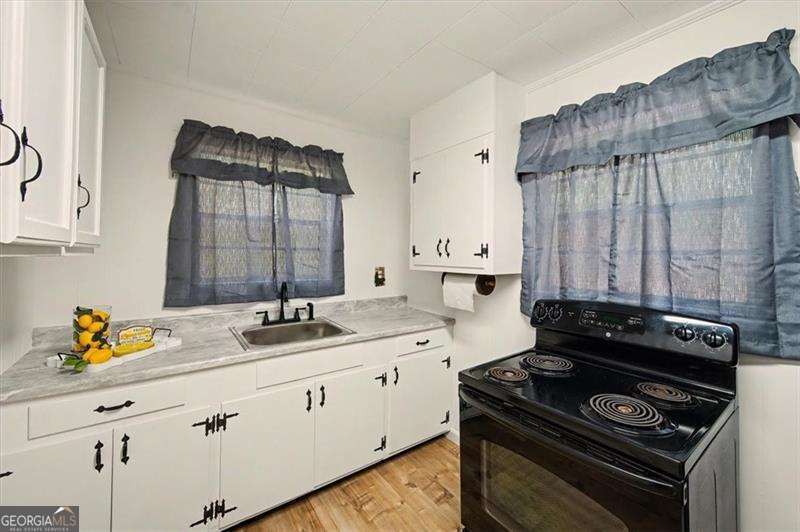 1 bedroom, 1 bathroom, 544 sq ft cabin,single family residence for sale at 68 Hawk Lane, Ellijay, GA 30540 — photo 10