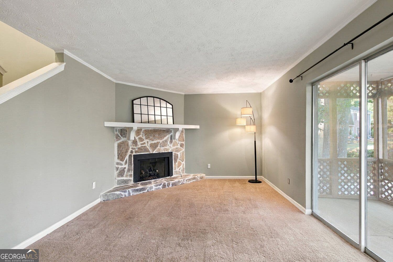 2 bedroom, 2.5 bathroom, 1,292 sq ft condominium for sale at 271 Quail Run, Roswell, GA 30076 — photo 2