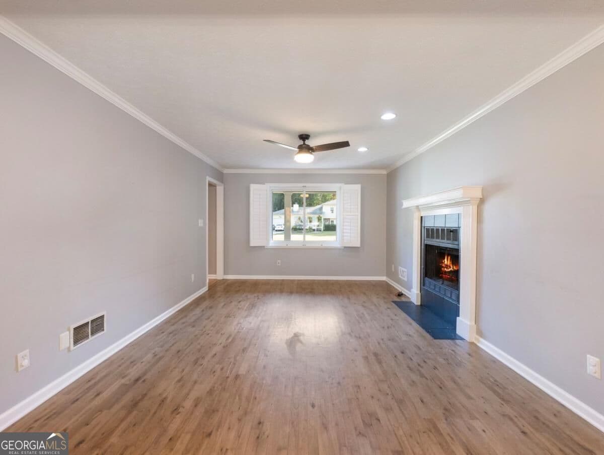 4 bedroom, 3.5 bathroom, 2,580 sq ft single family residence for sale at 1229 Gate Post Lane, Lawrenceville, GA 30044 — photo 5