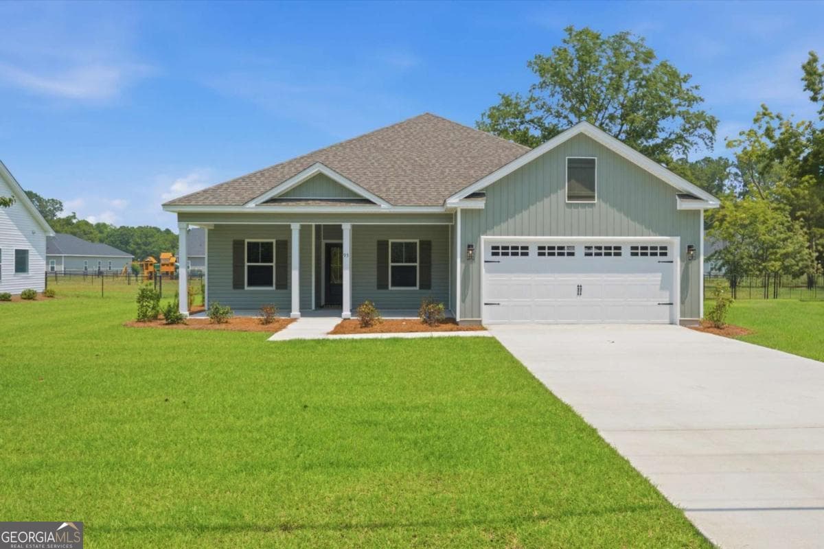 4 bedroom, 2 bathroom, 1,663 sq ft single family residence for sale at 93 Ennis Road, Pembroke, GA 31321 — photo 3
