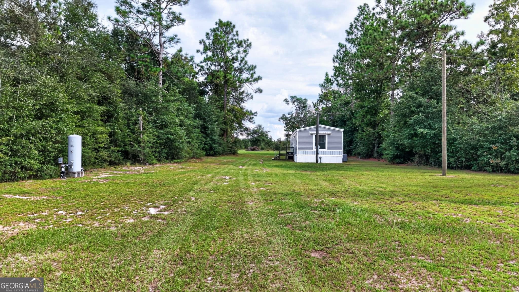 3 bedroom, 2 bathroom, 1,280 sq ft single family residence for sale at 901 Joy Bluff Road, Reidsville, GA 30453 — photo 6