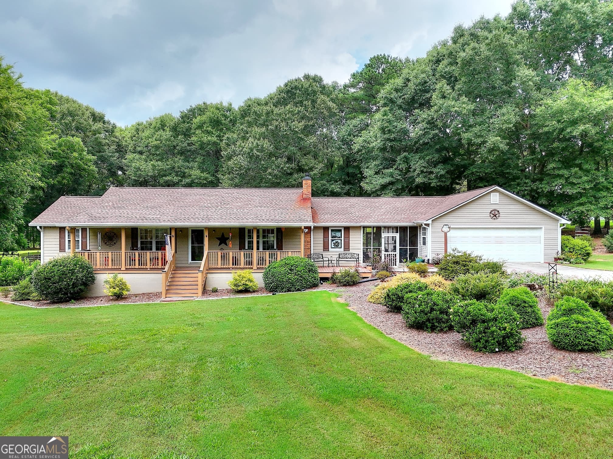 3 bedroom, 2 bathroom, 1,624 sq ft single family residence sold at 3079 Meadow Trail, Loganville, GA 30052