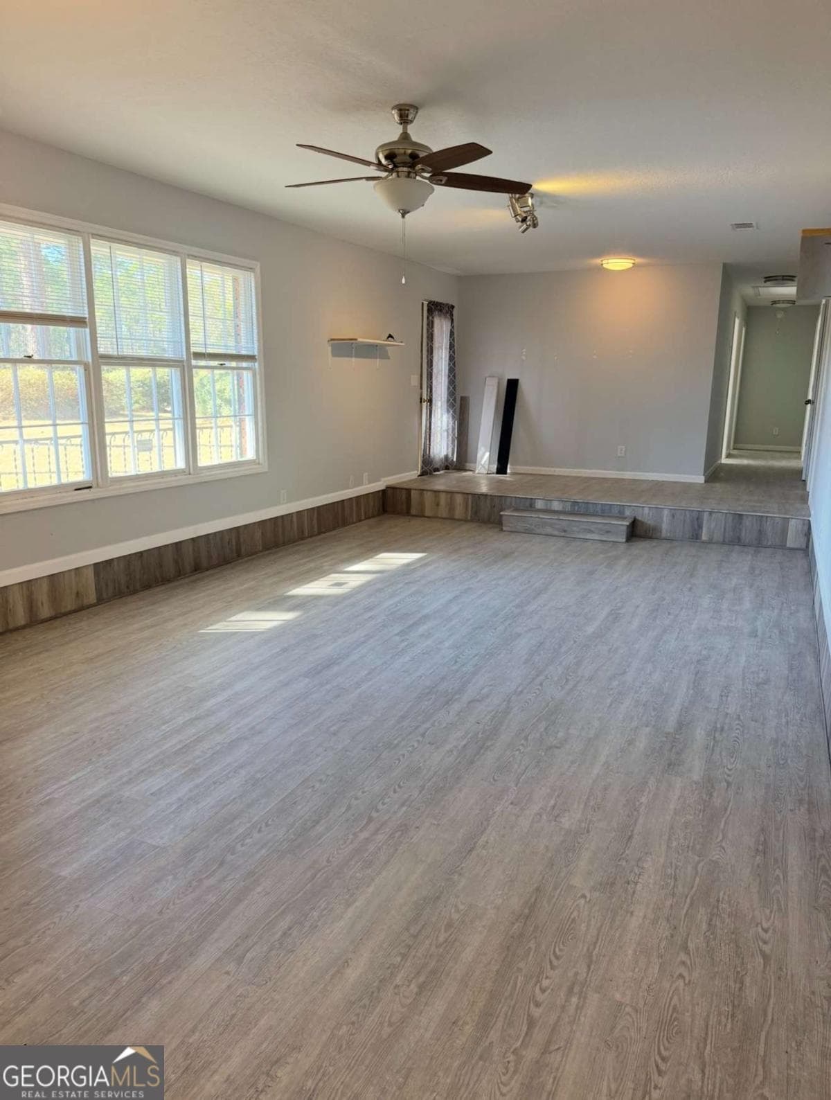 5 bedroom, 4 bathroom, 3,102 sq ft single family residence for sale at 2993 Golden Isle, Baxley, GA 31513 — photo 9