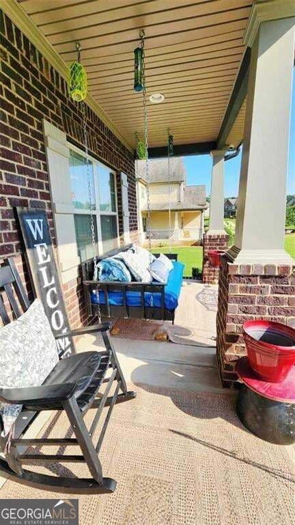 5 bedroom, 3 bathroom, 3,376 sq ft single family residence for sale at 4050 Madison Acres Drive, Locust Grove, GA 30248 — photo 7