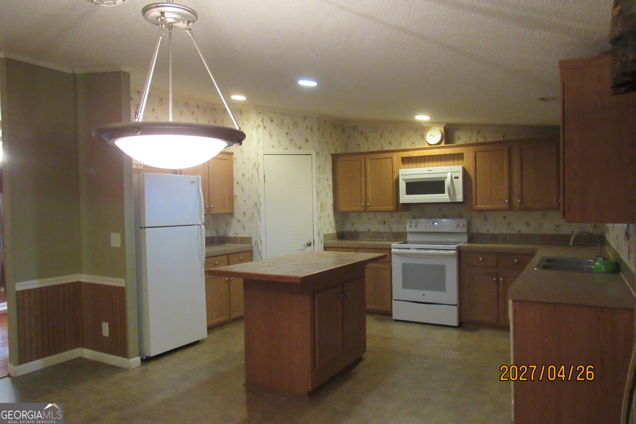 4 bedroom, 2 bathroom manufactured home,single family residence for sale at 117 Doe Trail, Sparta, GA 31087 — photo 9