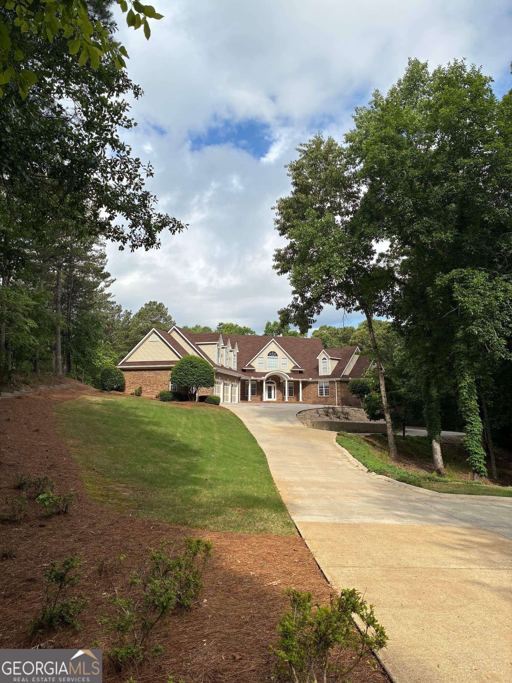 5 bedroom, 6.5 bathroom, 6,525 sq ft single family residence for sale at 5039 Liberty Road, Villa Rica, GA 30180 — photo 5