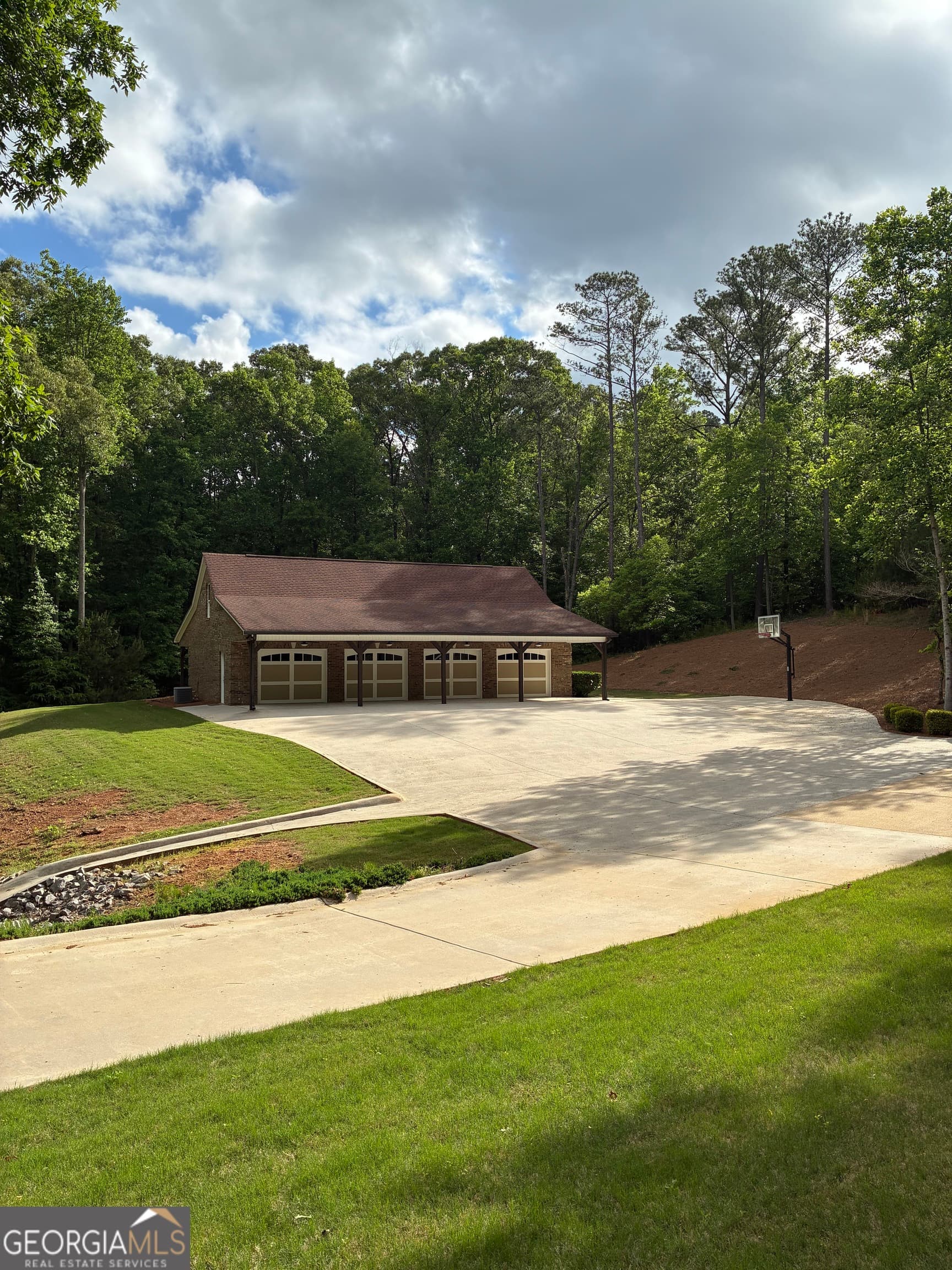 5 bedroom, 6.5 bathroom, 6,525 sq ft single family residence for sale at 5039 Liberty Road, Villa Rica, GA 30180 — photo 8