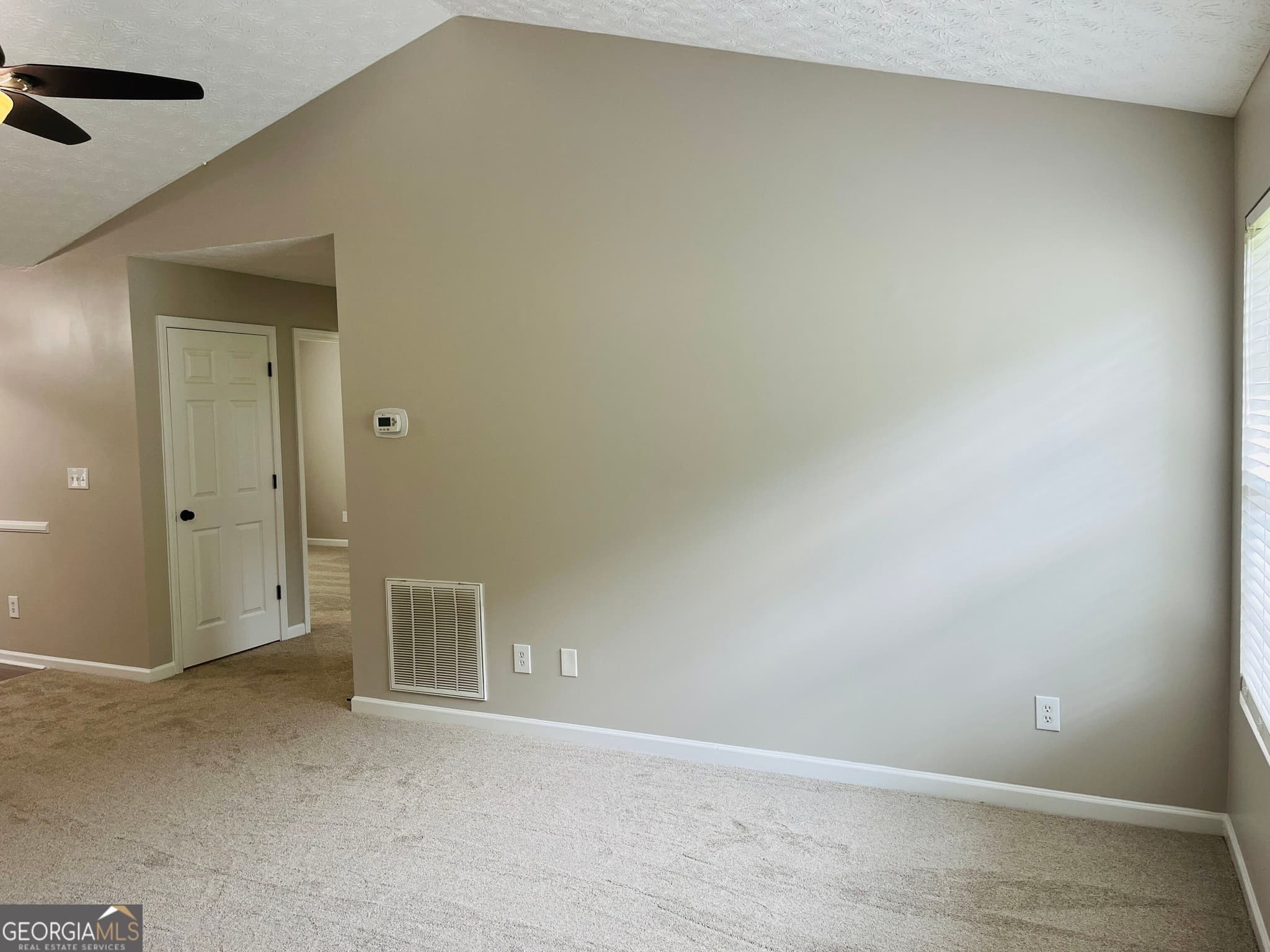 4 bedroom, 3 bathroom, 2,280 sq ft single family residence for rent at 185 Hidden Brook Trail, Newnan, GA 30265 for $2,150 a month — photo 5