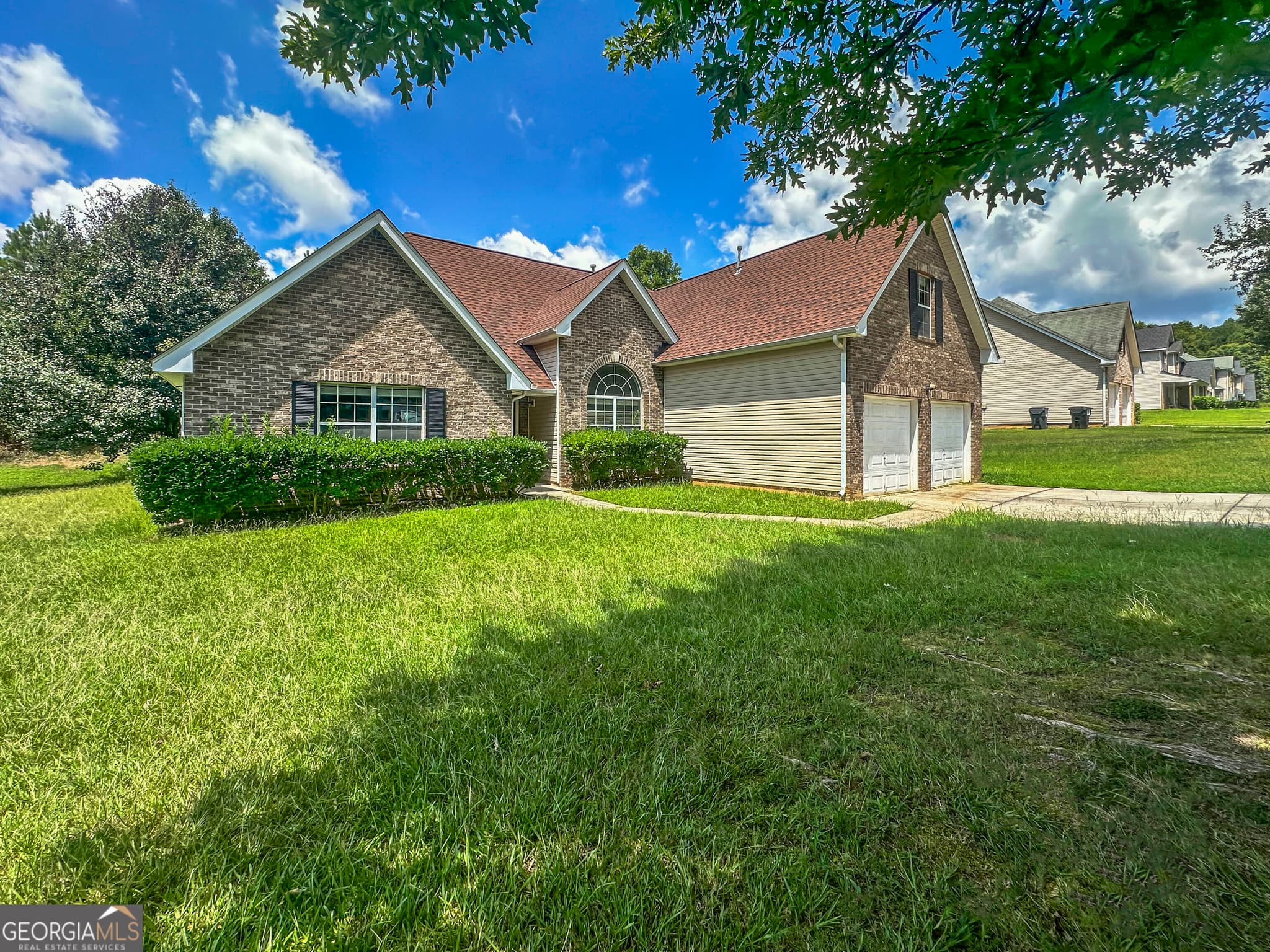 4 bedroom, 3 bathroom, 4,224 sq ft single family residence for rent at 1017 Maris Lane, Mcdonough, GA 30253 for $2,165 a month — photo 2