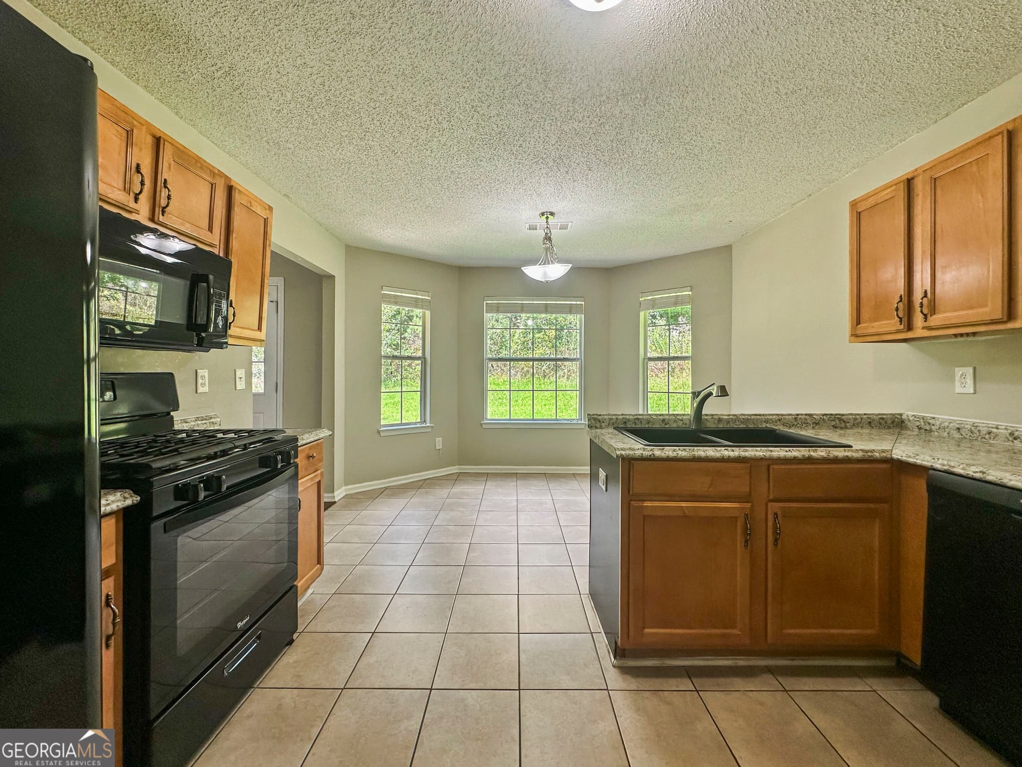 4 bedroom, 3 bathroom, 4,224 sq ft single family residence for rent at 1017 Maris Lane, Mcdonough, GA 30253 for $2,165 a month — photo 9