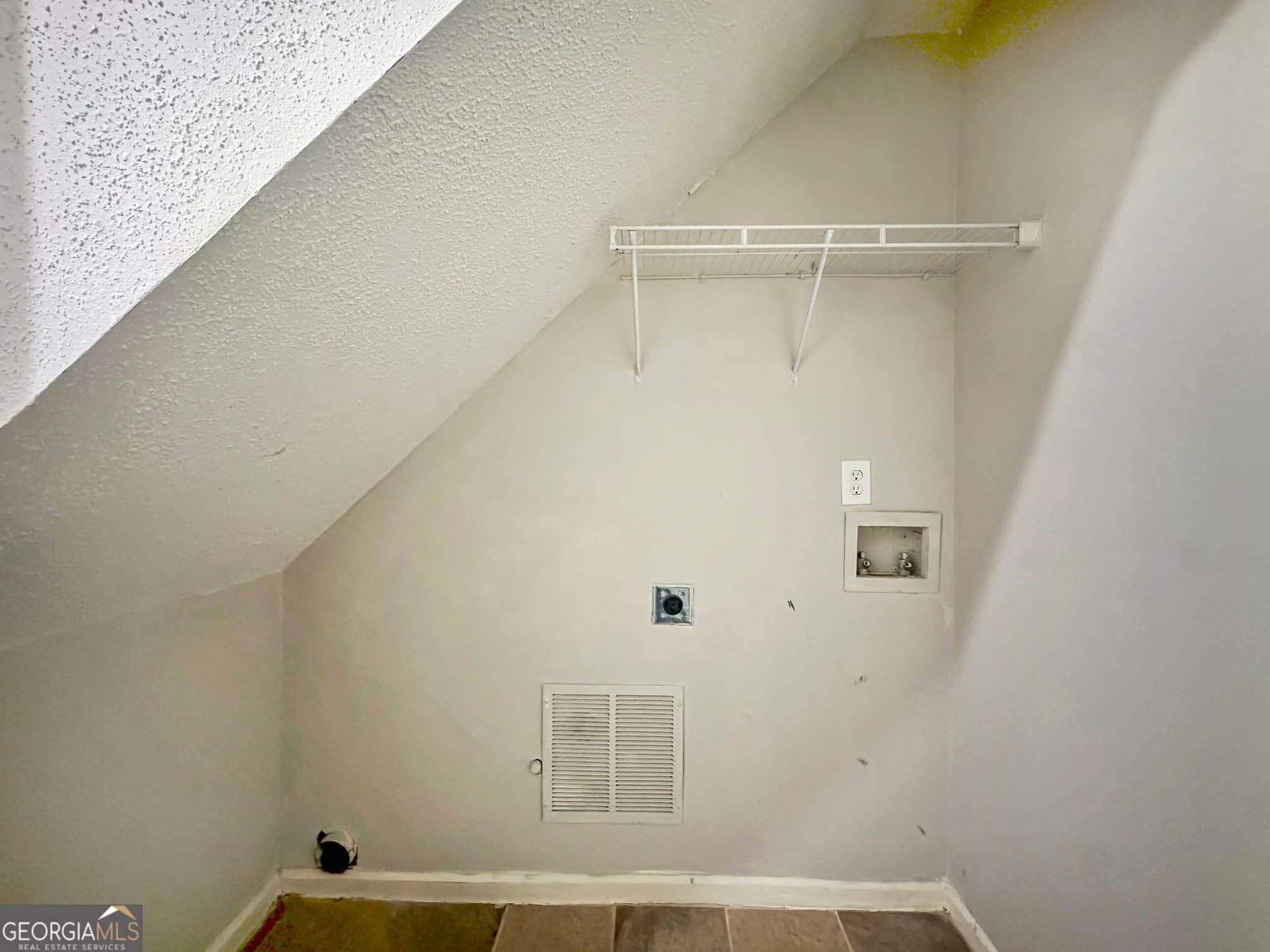4 bedroom, 3 bathroom, 4,224 sq ft single family residence for rent at 1017 Maris Lane, Mcdonough, GA 30253 for $2,165 a month — photo 10