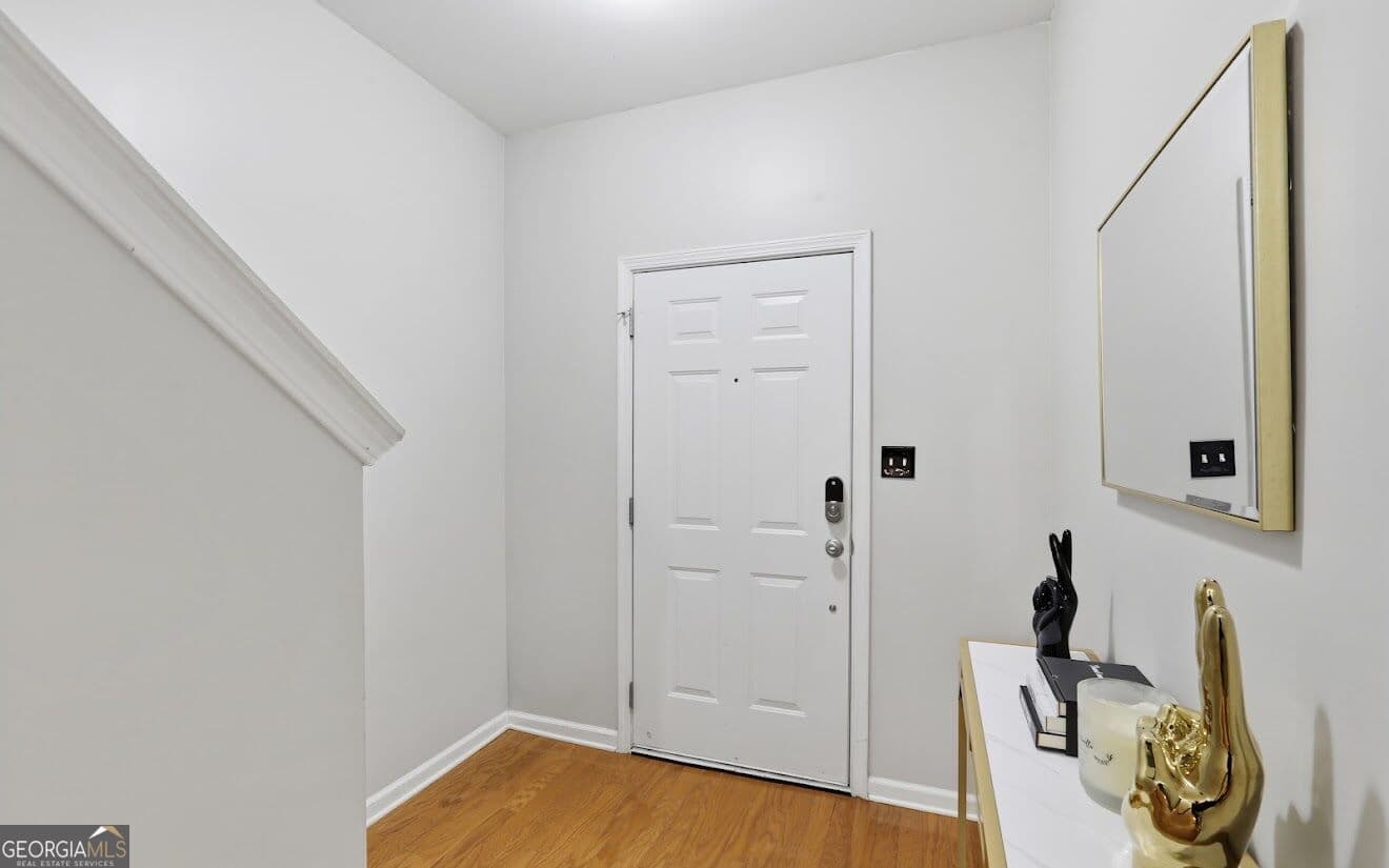 3 bedroom, 2.5 bathroom, 1,778 sq ft townhouse for sale at 4908 Sierra Way, South Fulton, GA 30349 — photo 6