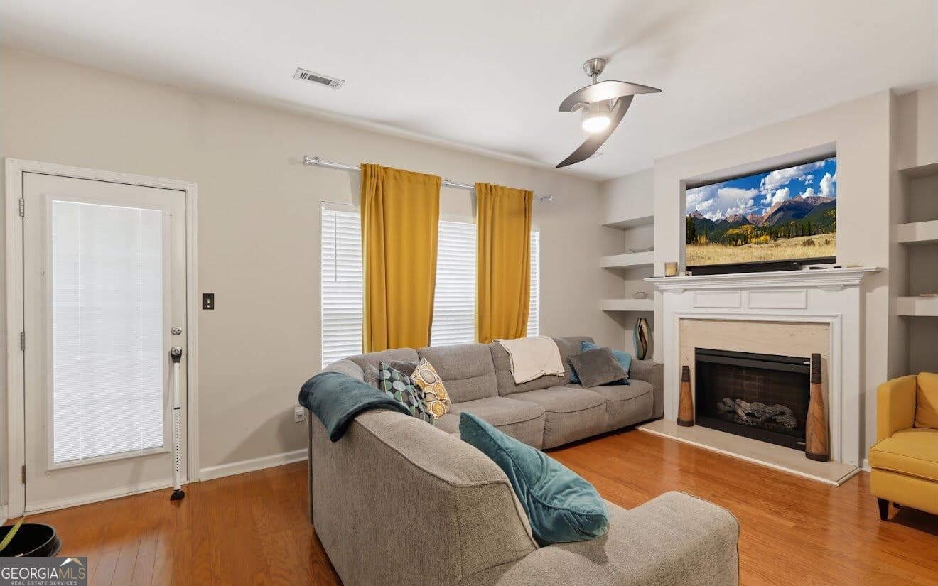 3 bedroom, 2.5 bathroom, 1,778 sq ft townhouse for sale at 4908 Sierra Way, South Fulton, GA 30349 — photo 7