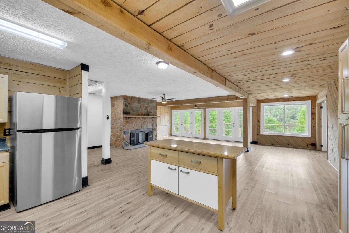 3 bedroom, 2 bathroom, 2,244 sq ft single family residence for sale at 110 Wilderness End, Clarkesville, GA 30523 — photo 8