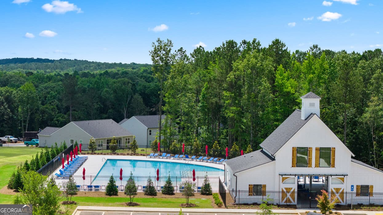 5 bedroom, 3 bathroom, 2,511 sq ft single family residence for sale at 1021 Amerson Court 32, Buckhead, GA 30625 — photo 4