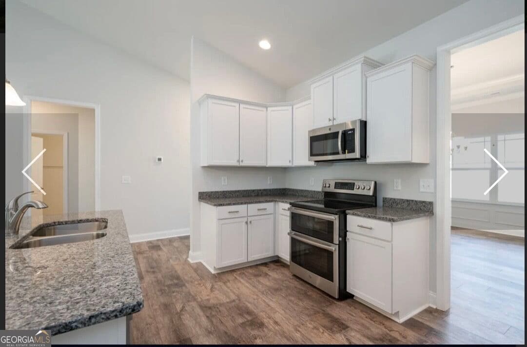 4 bedroom, 2 bathroom, 2,100 sq ft single family residence for sale at 329 Blackberry Court, Pendergrass, GA 30567 — photo 6