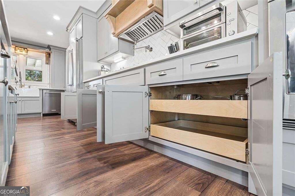 4 bedroom, 2.5 bathroom, 2,210 sq ft single family residence for sale at 939 Flowers Crossing, Lawrenceville, GA 30044 — photo 8