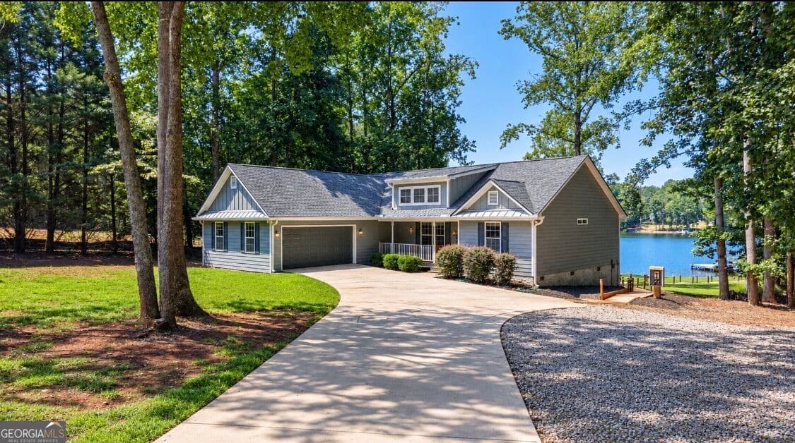 3 bedroom, 2 bathroom, 1,745 sq ft single family residence for sale at 232 River Lake Drive, Eatonton, GA 31024 — photo 1 of 53